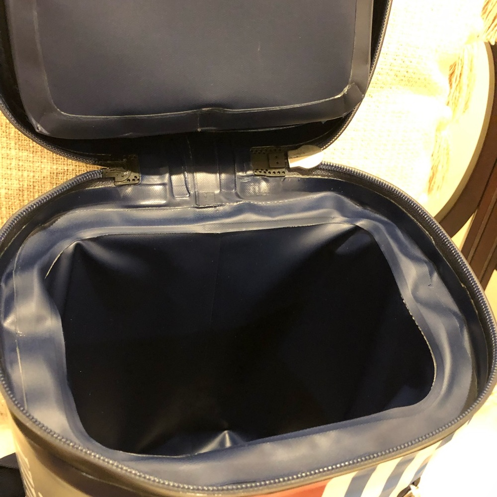 Vineyard Vines Pink Whale Striped Sling Cooler - Picture 5 of 6
